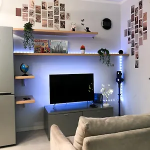https://confortevole-bilocale-a-pochi-minuti-dal-centro.italymilanhotels.net